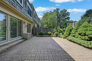 2S742 Ave Cherbourg, Oak Brook, IL 60523 - Photo 22