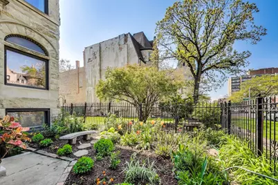 4553 S Ellis Avenue, Chicago, IL 60653 - Photo 4