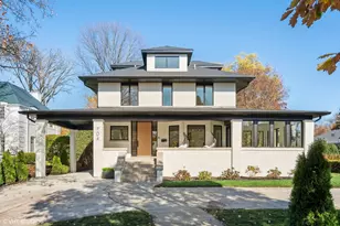 704 Sheridan Rd, Wilmette, IL 60091 - Photo 1
