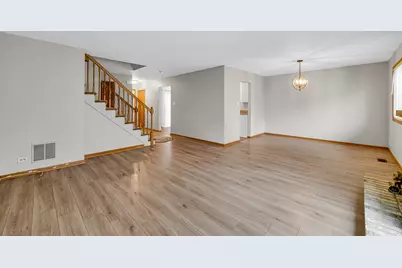 1264 Reading Court, Wheaton, IL 60189 - Photo 6