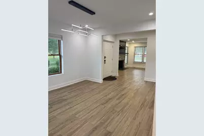 227 Spring Creek Circle, Schaumburg, IL 60173 - Photo 6