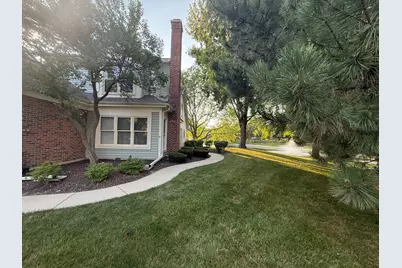 227 Spring Creek Circle, Schaumburg, IL 60173 - Photo 2