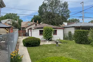 10216 S Calumet Ave, Chicago, IL 60628 - Photo 4