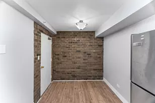 160 S La Londe Ave, Addison, IL 60101 - Photo 8