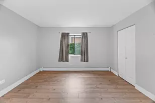 160 S La Londe Ave, Addison, IL 60101 - Photo 10
