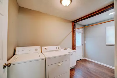 835 E Locust Street, Watseka, IL 60970 - Photo 36