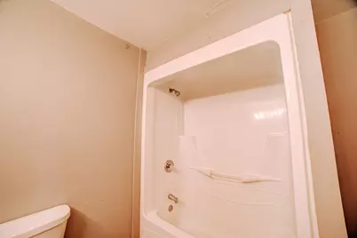 835 E Locust Street, Watseka, IL 60970 - Photo 30