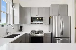 2427 W Augusta Blvd, Chicago, IL 60622 - Photo 16