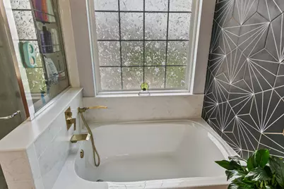 5961 Mackinac Lane, Hoffman Estates, IL 60192 - Photo 8