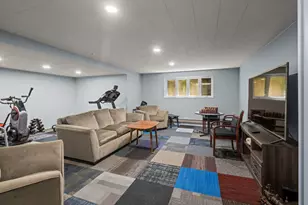 2700 E Bel Aire Dr, Arlington Heights, IL 60004 - Photo 26