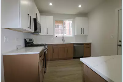 8014 S Yates Boulevard, Chicago, IL 60617 - Photo 4