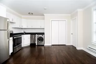 3345 N Marshfield Ave, Chicago, IL 60657 - Photo 2