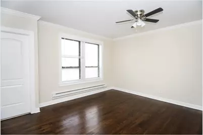3345 N Marshfield Avenue #302, Chicago, IL 60657 - Photo 4