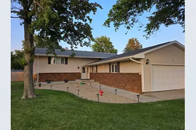 102 E West Street, Anchor, IL 61720 - Photo 1