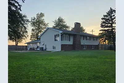 102 E West Street, Anchor, IL 61720 - Photo 4