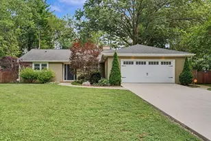 706 La Sell Dr, Champaign, IL 61820 - Photo 4