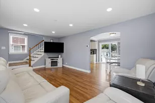 1616 Balmoral Ave, Westchester, IL 60154 - Photo 4
