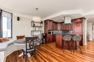 221 E Walton Pl, Chicago, IL 60611 - Photo 4