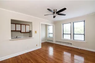 3345 N Marshfield Ave, Chicago, IL 60657 - Photo 2