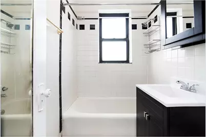 3345 N Marshfield Avenue #409, Chicago, IL 60657 - Photo 8