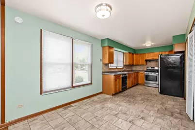 18604 Carpenter Street, Homewood, IL 60430 - Photo 8