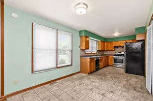 18604 Carpenter St, Homewood, IL 60430 - Photo 8