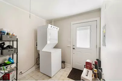 831 S Wisconsin Avenue, Villa Park, IL 60181 - Photo 16