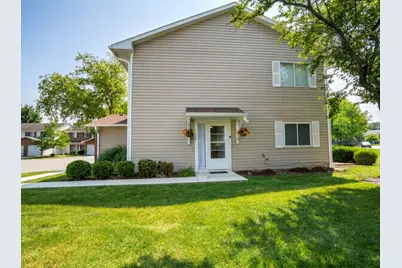 536 Alton Court, Carol Stream, IL 60188 - Photo 2