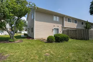 536 Alton Ct, Carol Stream, IL 60188 - Photo 4