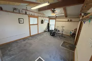 17 Sycamore Ave, Carpentersville, IL 60110 - Photo 10