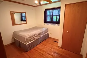 17 Sycamore Ave, Carpentersville, IL 60110 - Photo 8