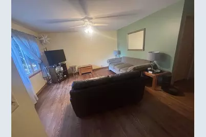 17 Sycamore Avenue, Carpentersville, IL 60110 - Photo 2