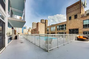 757 N Orleans St, Chicago, IL 60654 - Photo 18