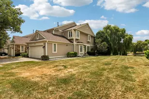 373 Goshawk Ln, Deerfield, IL 60015 - Photo 40