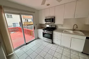1450 Sturbridge Ct, Hoffman Estates, IL 60192 - Photo 10