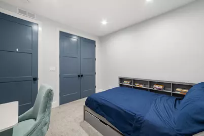 2254 W Roscoe Street #1, Chicago, IL 60618 - Photo 30