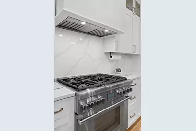 2254 W Roscoe Street #1, Chicago, IL 60618 - Photo 12