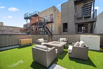 2254 W Roscoe Street #1, Chicago, IL 60618 - Photo 4