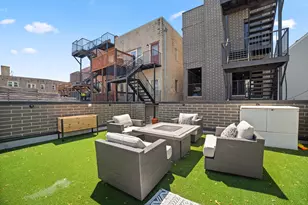 2254 W Roscoe St, Chicago, IL 60618 - Photo 4