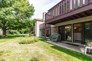 692 Hapsfield Ln, Buffalo Grove, IL 60089 - Photo 18
