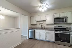 692 Hapsfield Ln, Buffalo Grove, IL 60089 - Photo 10
