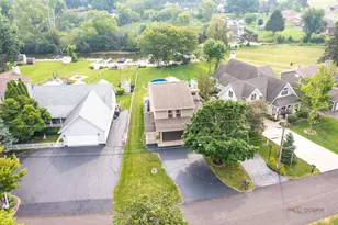 36701 N Lake St, Ingleside, IL 60041 - Photo 4