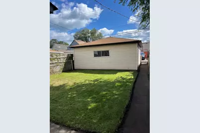 10653 S Mackinaw Avenue, Chicago, IL 60617 - Photo 16