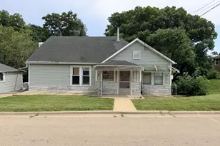610 Wyatt Ave, Oglesby, IL 61348 - Photo 1