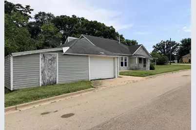610 Wyatt Avenue, Oglesby, IL 61348 - Photo 2