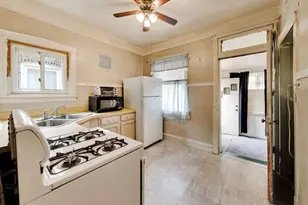 7930 S Maryland Ave, Chicago, IL 60619 - Photo 10