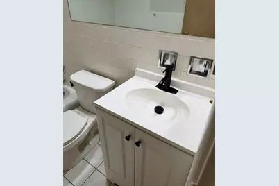420 W Aldine Avenue #230, Chicago, IL 60657 - Photo 4