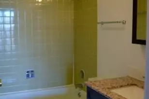 2005 S Finley Rd, Lombard, IL 60148 - Photo 10