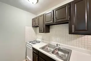 4612 N Beacon St, Chicago, IL 60640 - Photo 4