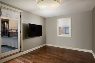 1505 W Walton St, Chicago, IL 60642 - Photo 12